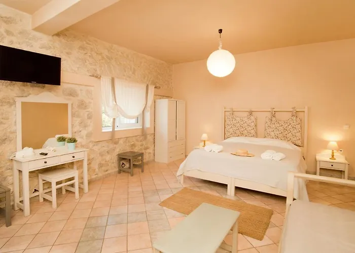 Paloma Luxury Studios
